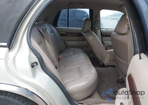 2003 Mercury Grand Marquis Gs z USA, uszkodzony, nr VIN 2MEFM74W63X668556